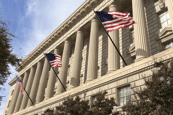 США вводит новые санкции против Huawei, в Китае готовят ответные меры