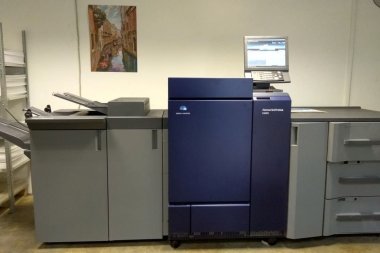 ЦПМ AccurioPress C6085 установлена в типографии «Любавич» (Санкт-Петербург)