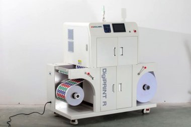 Комплекс цифрового печатного оборудования установлен в типографии Digilabels (Москва)