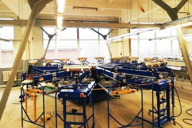 Карусельная трафаретная машина PRISM II 14/16 установлена в Elis Fashion (Ростов-на-Дону)