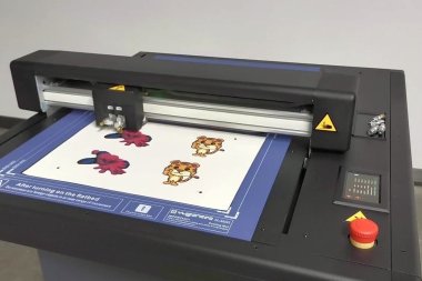 Первый в России режущий плоттер Vulcan установлен в типографии «Ренер» (Альметьевск)