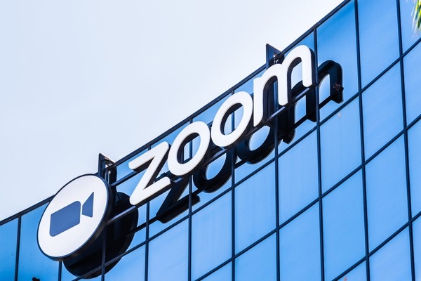 Квартальные продажи Zoom выросли почти втрое