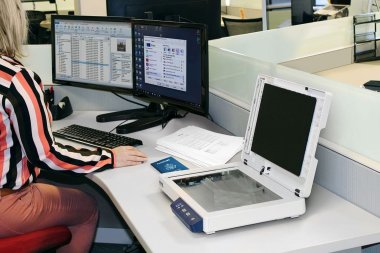 Xerox выпустила планшетный сканер с автоподатчиком