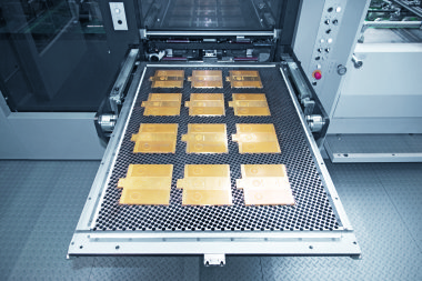 Первый в России пресс для тиснения Easymatrix 106 FC будет установлен в типографии «СиТи-Пресс» (Новосибирск)