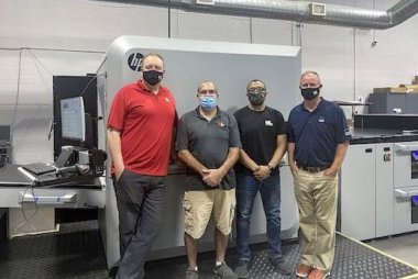 Первая в мире ЦПМ HP Indigo 15K установлена в New London Communications (США)