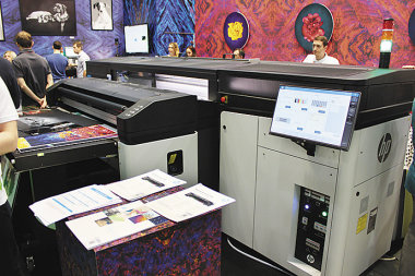 «Латекс» как альтернатива гибридной широкоформатной УФ-печати