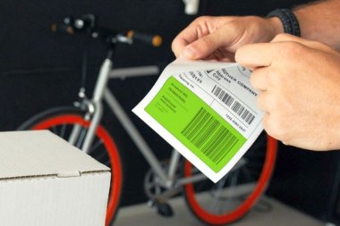 UPM выпустила самоклеящийся ПЭТ-материал для этикетирования вручную на улице