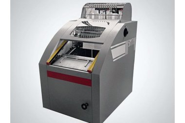 Ниткошвейная машина Smyth F55-L установлена в компании «Технологии печати» (Москва) 