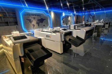 Формат режущего плоттера с автоподачей IECHO PK увеличен до А0