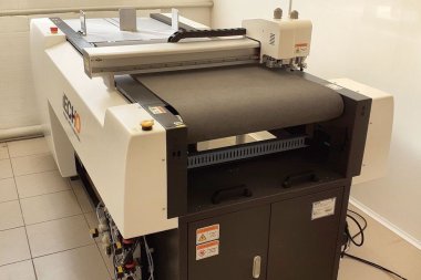 Режущий плоттер iECHO РК-0705 установлен в типографии «Интер-Графика» (Казань)