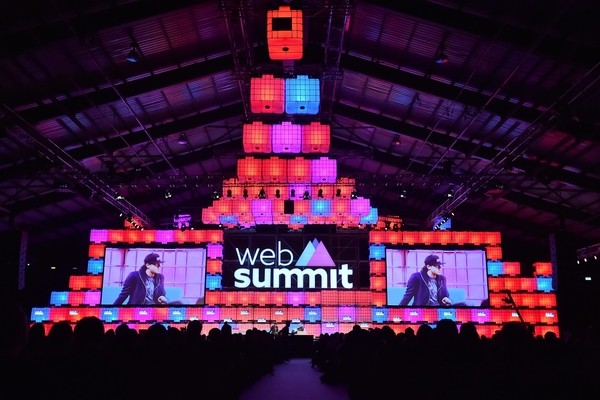 Форум Web Summit в 2021 году состоится «вживую»