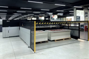 Durst выпустила «самый производительный гибридный УФ-принтер на рынке»