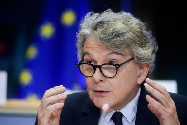 ЕС обяжет крупные интернет-компании бороться с распространением незаконных материалов