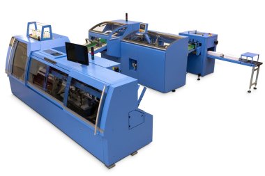 Красивый корешок в автоматическом режиме с помощью встраиваемого обжимного пресса Muller Martini VFN 700 