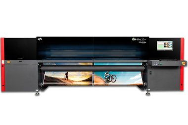 Рулонный широкоформатный струйный УФ-принтер EFI PRO 32R+ установлен в Большом театре России