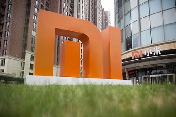 США временно сняли запрет на сотрудничество с Xiaomi