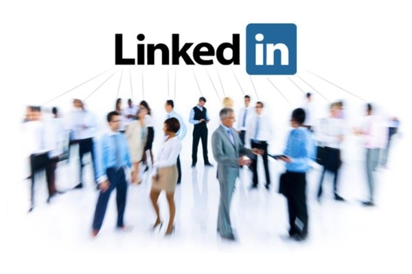 Microsoft обещает помочь 50 тысячам людей получить новые навыки и найти работу