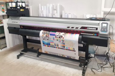 УФ-принтер Mimaki UJV100-1600 установлен в РПК «Бликфанг» (Воронеж)