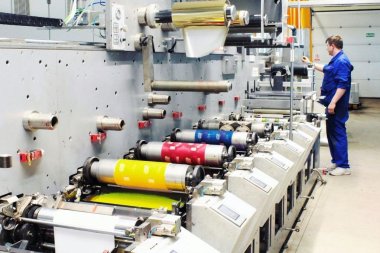 Флексографская машина Bobst M3 Line установлена в типографии «Стрелец» (Подольск) 