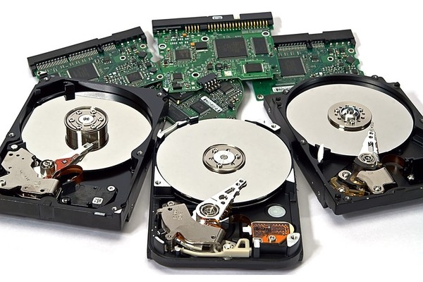 IDC прогнозирует рост рынка жестких дисков и твердотельных накопителей