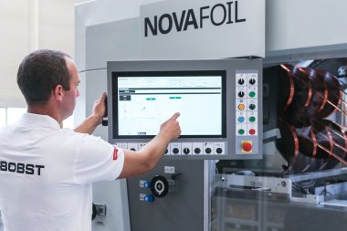 Bobst Novafoil 106 – компактный пресс с большими возможностями