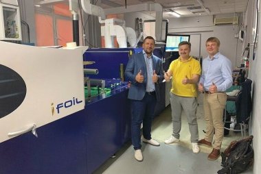 Первая в России машина MGI JETvarnish 3D EVO для цифрового облагораживания установлена в ГК FineArtPrint (Москва)