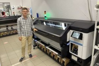 Первый в России широкоформатный принтер HP Latex 800 W установлен в студии Creative team print