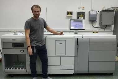 Монохромная ЦПМ Canon varioPRINT 140 установлена в типографии «Тверская фабрика печати» (Тверь)