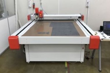 Режущий плоттер iECHO BK-1311 установлен в «ИнЭнерджи» (Москва)