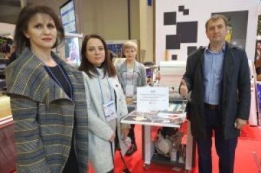 Рулонный ламинатор GMP QTOPIC-380F будет установлен в типографии «Мир полиграфии» (Тверь)