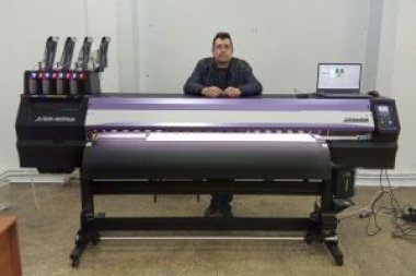 Широкоформатный рулонный принтер Mimaki JV300-160 Plus установлен в «Центртранстехмаш» (Рязань)