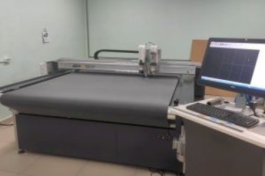 Планшетный режущий плоттер iECHO TK4S-2516 установлен в компании «Эдельвейс» (Ковров)