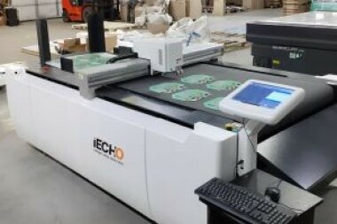 Режущий плоттер iECHO PK-1209 Pro Max установлен в компании «Дека» (Ярославль)