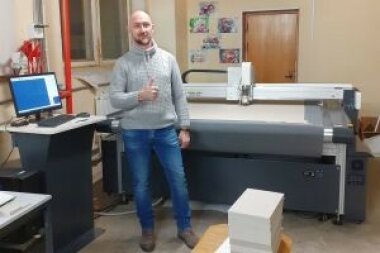 Режущий плоттер iECHO TK4S установлен в типографии «Алькор» (Ярославль)