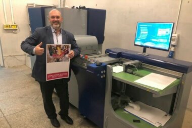 Машина MGI JETvarnish 3D One для цифрового лакирования установлена в типографии «ЮлиС» (Тамбов)