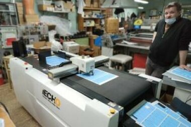 Планшетный режущий плоттер iECHO PK-0705 Plus установлен в типографии «Минимакс» (Санкт-Петербург)