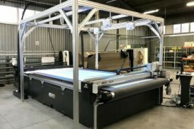 Раскройный комплекс iECHO TK4S-3521 с системой VisionCut установлен в РПК «Мир рекламы» (Домодедово)