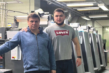 Speedmaster XL 75-5+L типографии «РустПресс» (Москва) прошла сервисное обслуживание с заменой резиновых валов по trade-in