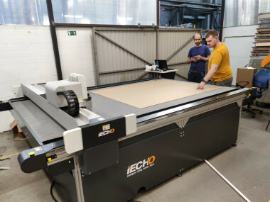 Раскройный комплекс iECHO TK4S установлен на московском заводе «ЛЕД-Эффект»