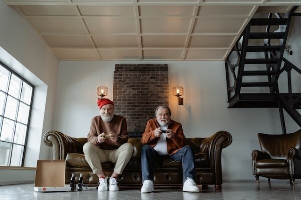 Специально разработанные видеоигры улучшают когнитивные процессы у пожилых