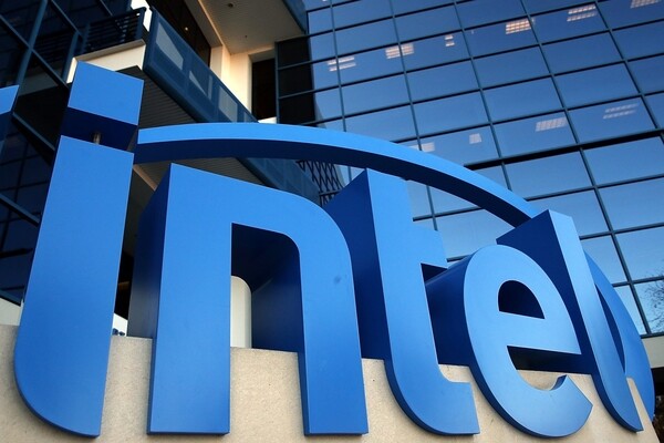 Слух: Intel собирается уволить тысячи сотрудников