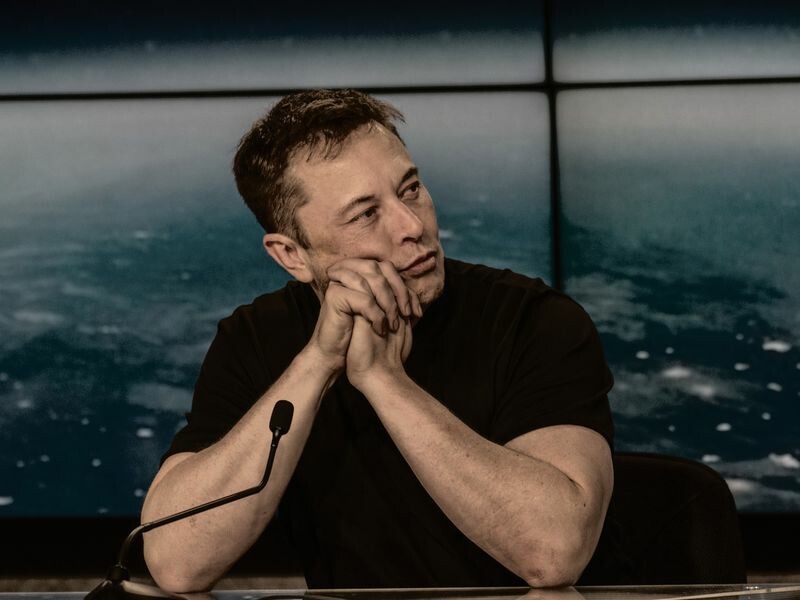 Илон Маск готов завершить процедуру покупки Twitter к 28 октября