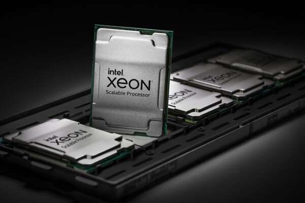 Intel с опозданием в полтора года начала поставки процессоров Xeon Scalable