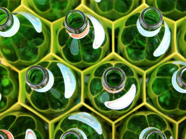 Динамика рынка пластиковой упаковки и стеклотары в России