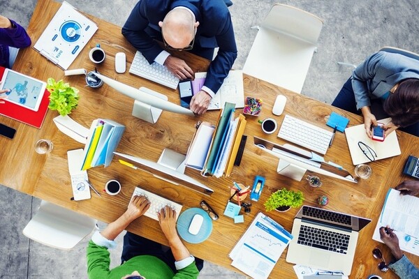 Причиной массовых увольнений в ведущих ИТ-компаниях стала ошибочная стратегия найма