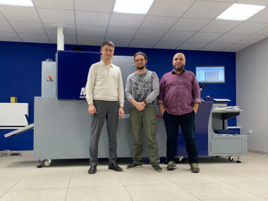 В типографии «А-пресс» установлена система выборочного УФ-лакирования MGI JETvarnish 3D ONE