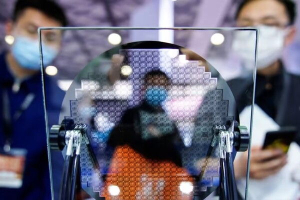 Китай направит на поддержку микроэлектронной промышленности 143 миллиарда долларов