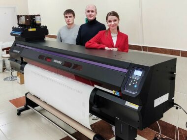 Mimaki UCJV300 установлен в научно-производственной компании «СИНТОЛ»