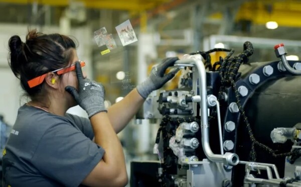 Google прекращает поддержку корпоративной модели Google Glass