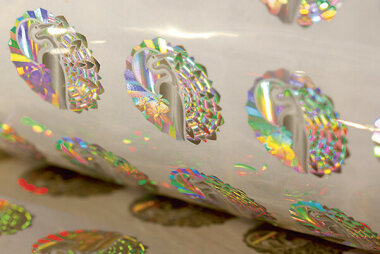 Подделка не пройдёт: 15 наивных, но важных вопросов о защитных голограммах